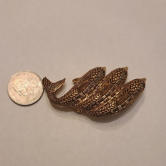 Vintage Gold Tone Triple Fish Brooch Pin - Picture 3 of 4